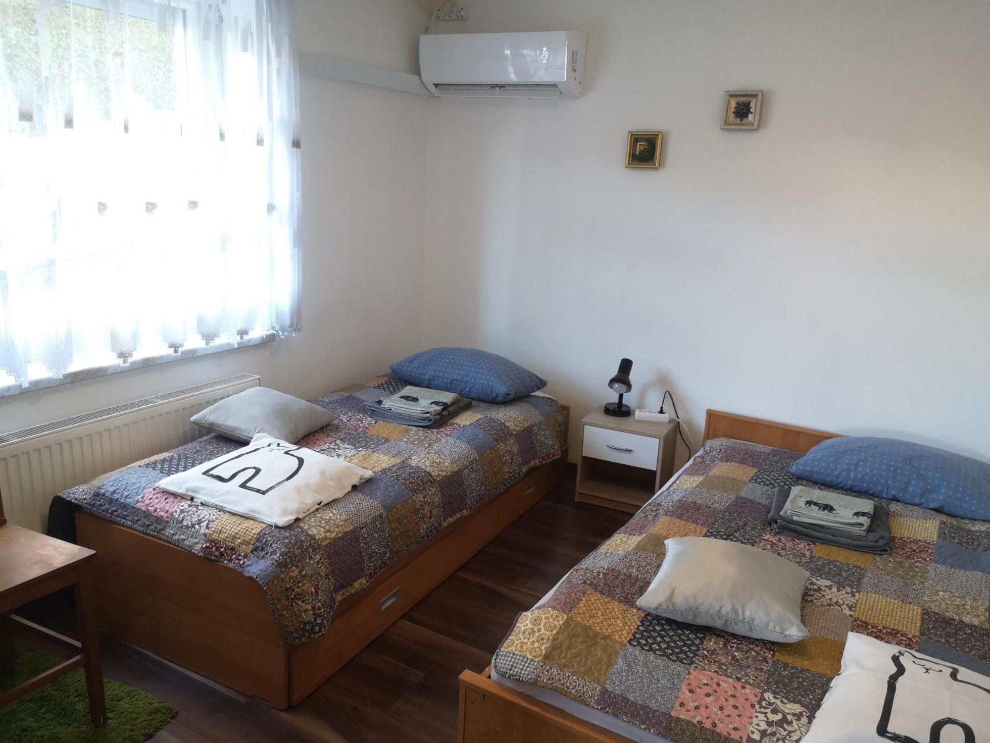 Small House In تْسيلْيي المظهر الخارجي الصورة