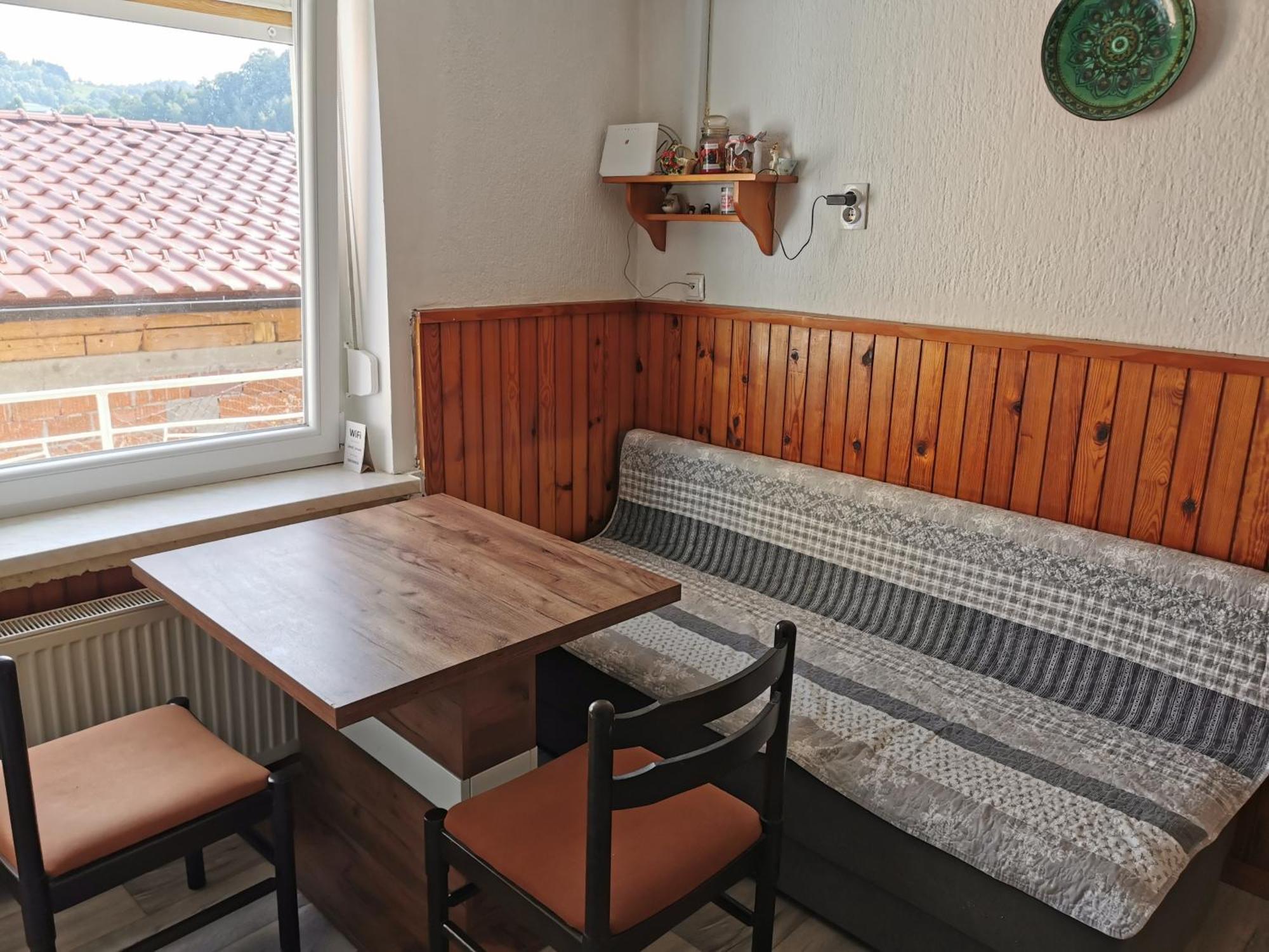 Small House In تْسيلْيي المظهر الخارجي الصورة